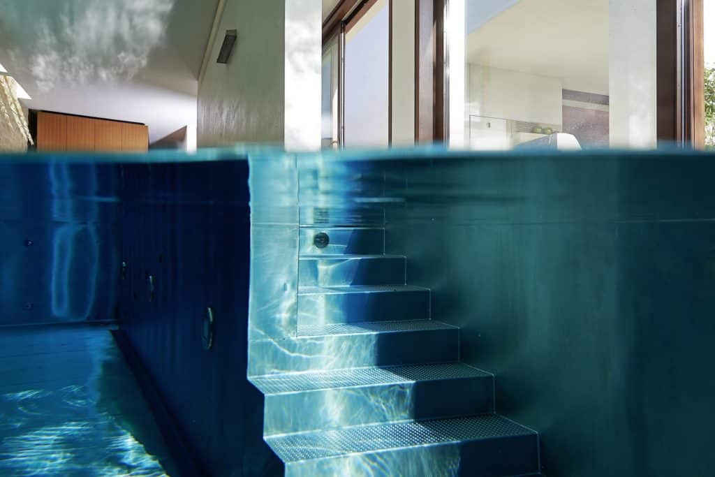 Edelstahl Indoorpool unterwasser